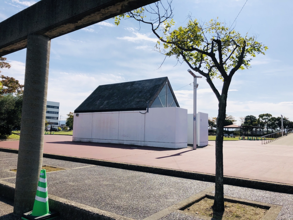 朝日グリーンパークもトイレの外観画像